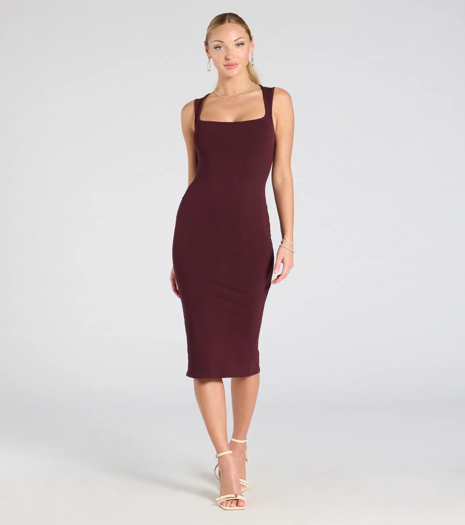 Shift Dresses for Simple Look -Contemporary Sleek Bodycon Midi Dress