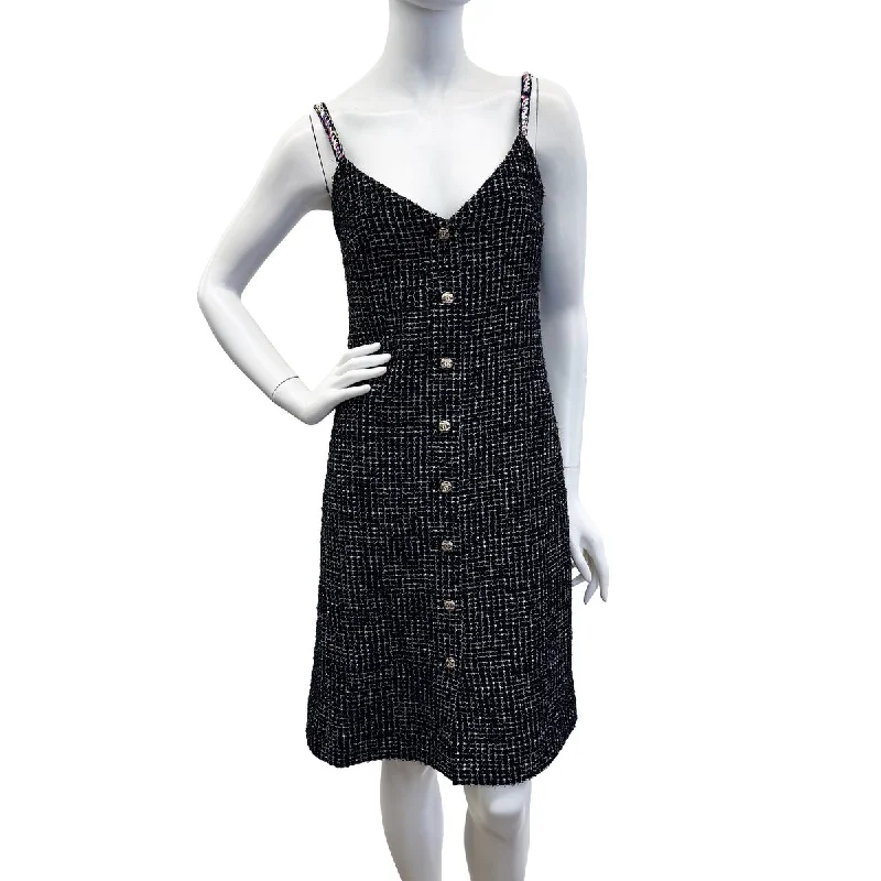 Celtic Dresses with Knotwork -Chanel 2021 Tweed Sleeveless V-neck Dress